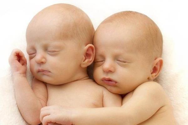 中山代怀-去美国做试管婴儿生双胞胎需要多少钱？(图1)